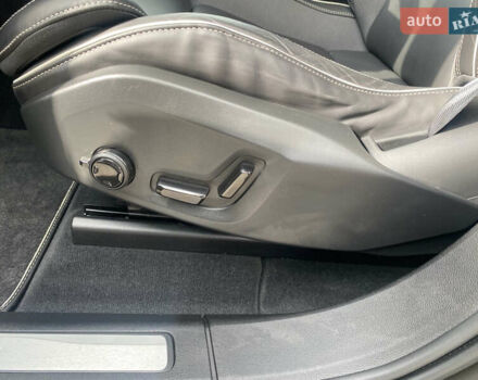 Зеленый Вольво ХС60, объемом двигателя 2 л и пробегом 283 тыс. км за 28888 $, фото 85 на Automoto.ua