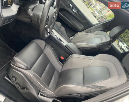 Зеленый Вольво ХС60, объемом двигателя 2 л и пробегом 283 тыс. км за 28888 $, фото 93 на Automoto.ua