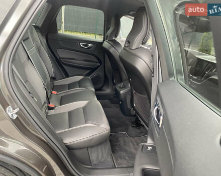 Зеленый Вольво ХС60, объемом двигателя 2 л и пробегом 283 тыс. км за 28888 $, фото 94 на Automoto.ua