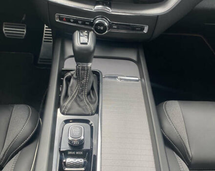 Зеленый Вольво ХС60, объемом двигателя 2 л и пробегом 283 тыс. км за 28888 $, фото 75 на Automoto.ua