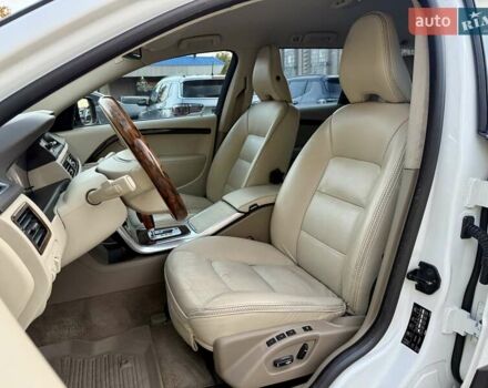 Білий Вольво ХС70, об'ємом двигуна 2.95 л та пробігом 340 тис. км за 12900 $, фото 6 на Automoto.ua
