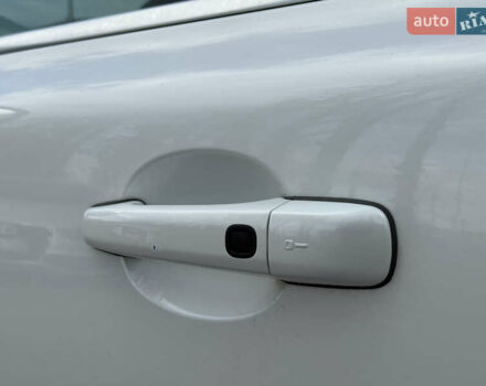 Белый Вольво ХС70, объемом двигателя 3 л и пробегом 227 тыс. км за 16500 $, фото 8 на Automoto.ua