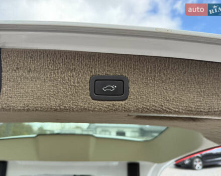 Белый Вольво ХС70, объемом двигателя 3 л и пробегом 227 тыс. км за 16500 $, фото 18 на Automoto.ua