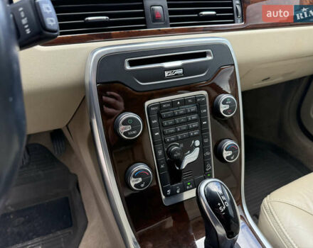 Белый Вольво ХС70, объемом двигателя 3 л и пробегом 227 тыс. км за 16500 $, фото 47 на Automoto.ua