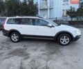 Белый Вольво ХС70, объемом двигателя 2.4 л и пробегом 211 тыс. км за 11990 $, фото 4 на Automoto.ua
