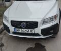 Белый Вольво ХС70, объемом двигателя 2.4 л и пробегом 385 тыс. км за 15500 $, фото 1 на Automoto.ua