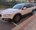 Белый Вольво ХС70, объемом двигателя 2 л и пробегом 239 тыс. км за 14300 $, фото 2 на Automoto.ua