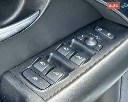 Білий Вольво ХС70, об'ємом двигуна 2.4 л та пробігом 289 тис. км за 18200 $, фото 60 на Automoto.ua