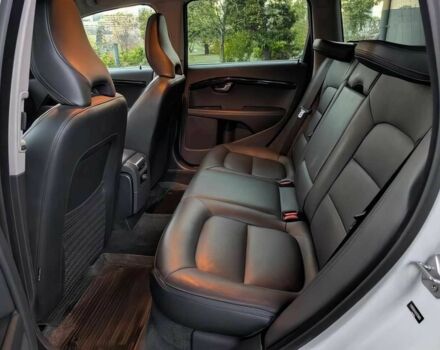 Білий Вольво ХС70, об'ємом двигуна 2.5 л та пробігом 76 тис. км за 9000 $, фото 12 на Automoto.ua