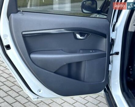 Білий Вольво ХС70, об'ємом двигуна 2.4 л та пробігом 289 тис. км за 18200 $, фото 76 на Automoto.ua