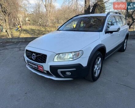 Белый Вольво ХС70, объемом двигателя 2.4 л и пробегом 211 тыс. км за 14490 $, фото 1 на Automoto.ua