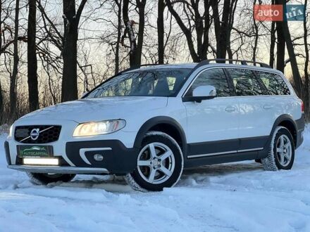 Вольво ХС70 2014 в Киеве на Automoto.ua Белый Вольво ХС70, объемом двигателя 2.4 л и пробегом 186 тыс. км за 16750 $, фото 1 на Automoto.ua
