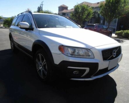 Белый Вольво ХС70, объемом двигателя 3.2 л и пробегом 74 тыс. км за 7350 $, фото 1 на Automoto.ua