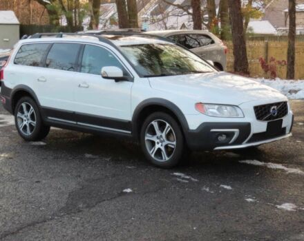 Белый Вольво ХС70, объемом двигателя 3 л и пробегом 73 тыс. км за 3000 $, фото 1 на Automoto.ua