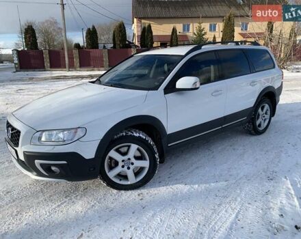 Белый Вольво ХС70, объемом двигателя 2.5 л и пробегом 291 тыс. км за 17400 $, фото 1 на Automoto.ua