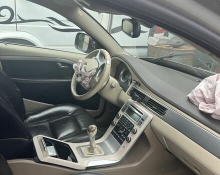 Бежевый Вольво ХС70, объемом двигателя 2.4 л и пробегом 350 тыс. км за 4444 $, фото 4 на Automoto.ua