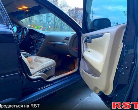 Чорний Вольво ХС70, об'ємом двигуна 2.4 л та пробігом 328 тис. км за 8000 $, фото 3 на Automoto.ua