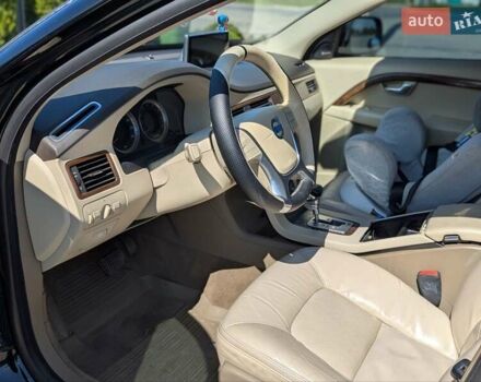 Вольво ХС70 2010 в Ивано-Франковске на Automoto.ua Черный Вольво ХС70, объемом двигателя 3.2 л и пробегом 296 тыс. км за 11600 $, фото 5 на Automoto.ua