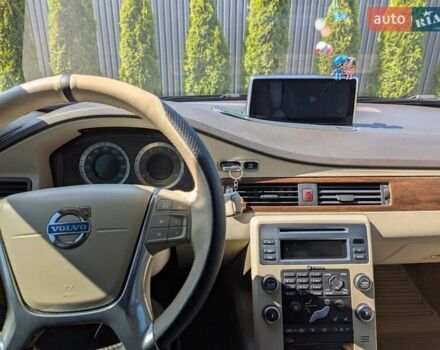 Вольво ХС70 2010 в Ивано-Франковске на Automoto.ua Черный Вольво ХС70, объемом двигателя 3.2 л и пробегом 296 тыс. км за 11600 $, фото 12 на Automoto.ua