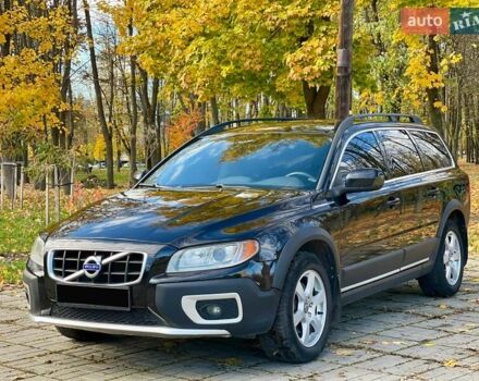 Черный Вольво ХС70, объемом двигателя 2.4 л и пробегом 174 тыс. км за 13999 $, фото 2 на Automoto.ua