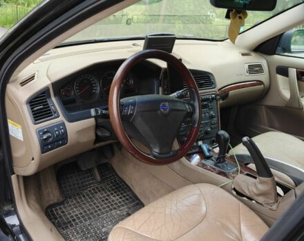 Черный Вольво ХС70, объемом двигателя 0 л и пробегом 300 тыс. км за 5000 $, фото 2 на Automoto.ua