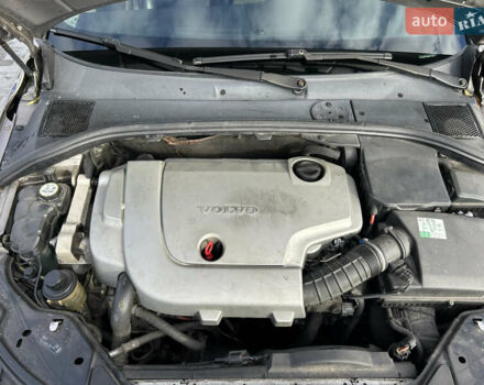 Коричневий Вольво ХС70, об'ємом двигуна 2.4 л та пробігом 303 тис. км за 14000 $, фото 17 на Automoto.ua