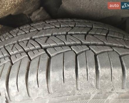 Коричневый Вольво ХС70, объемом двигателя 2.4 л и пробегом 195 тыс. км за 9999 $, фото 3 на Automoto.ua