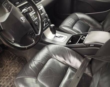 Коричневый Вольво ХС70, объемом двигателя 2.4 л и пробегом 195 тыс. км за 9999 $, фото 2 на Automoto.ua