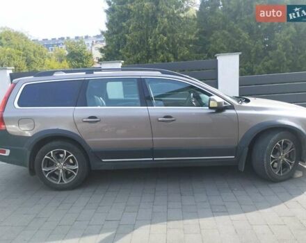 Коричневый Вольво ХС70, объемом двигателя 2.4 л и пробегом 195 тыс. км за 9999 $, фото 1 на Automoto.ua