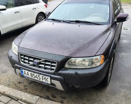 Вольво ХС70 2006 у Києві на Automoto.ua Червоний Вольво ХС70, об'ємом двигуна 2.52 л та пробігом 270 тис. км за 6000 $, фото 1 на Automoto.ua