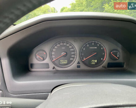 Вольво ХС70, об'ємом двигуна 2.4 л та пробігом 404 тис. км за 4999 $, фото 4 на Automoto.ua