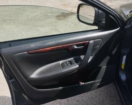 Вольво ХС70, объемом двигателя 2.5 л и пробегом 270 тыс. км за 6100 $, фото 2 на Automoto.ua