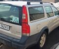 Серый Вольво ХС70, объемом двигателя 2.4 л и пробегом 440 тыс. км за 4200 $, фото 4 на Automoto.ua