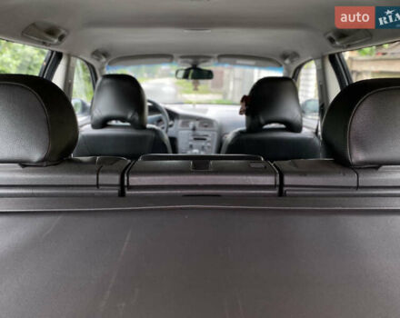 Сірий Вольво ХС70, об'ємом двигуна 2.44 л та пробігом 404 тис. км за 5000 $, фото 10 на Automoto.ua