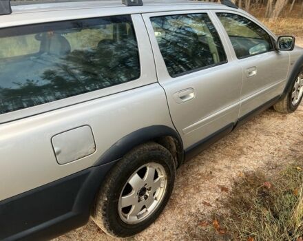 Вольво ХС70 2004 в Чугуеве на Automoto.ua Серый Вольво ХС70, объемом двигателя 2.4 л и пробегом 370 тыс. км за 3700 $, фото 3 на Automoto.ua