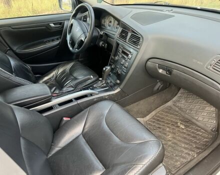 Вольво ХС70 2004 в Чугуеве на Automoto.ua Серый Вольво ХС70, объемом двигателя 2.4 л и пробегом 370 тыс. км за 3700 $, фото 7 на Automoto.ua