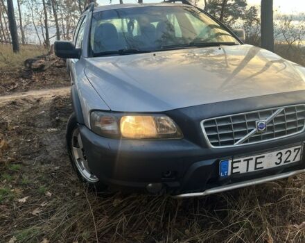 Вольво ХС70 2004 в Чугуеве на Automoto.ua Серый Вольво ХС70, объемом двигателя 2.4 л и пробегом 370 тыс. км за 3700 $, фото 1 на Automoto.ua