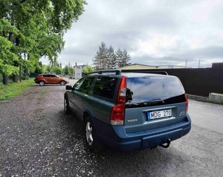 Серый Вольво ХС70, объемом двигателя 2.5 л и пробегом 296 тыс. км за 3900 $, фото 2 на Automoto.ua