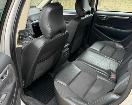 Серый Вольво ХС70, объемом двигателя 2.4 л и пробегом 287 тыс. км за 2800 $, фото 9 на Automoto.ua