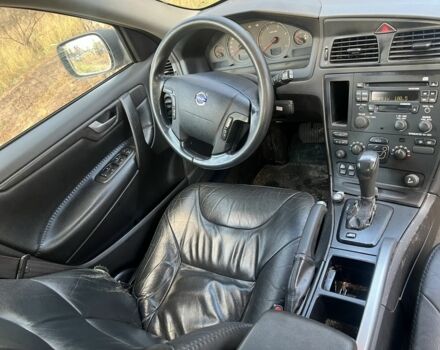 Вольво ХС70 2004 в Чугуеве на Automoto.ua Серый Вольво ХС70, объемом двигателя 2.4 л и пробегом 370 тыс. км за 3700 $, фото 8 на Automoto.ua