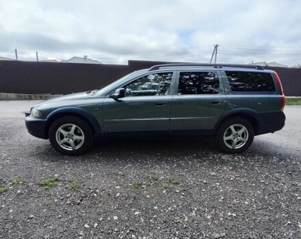 Серый Вольво ХС70, объемом двигателя 2.5 л и пробегом 286 тыс. км за 4000 $, фото 2 на Automoto.ua