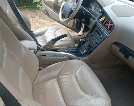 Серый Вольво ХС70, объемом двигателя 2.4 л и пробегом 403 тыс. км за 7999 $, фото 10 на Automoto.ua