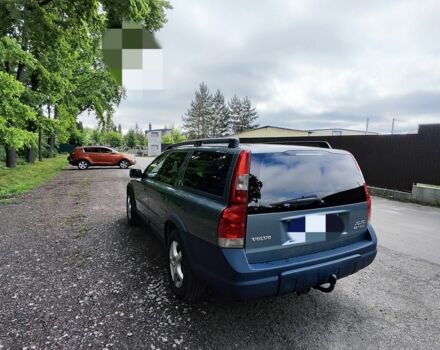 Серый Вольво ХС70, объемом двигателя 2.5 л и пробегом 286 тыс. км за 4000 $, фото 1 на Automoto.ua