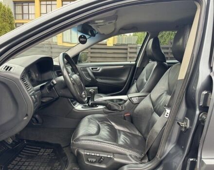 Серый Вольво ХС70, объемом двигателя 2.4 л и пробегом 300 тыс. км за 3000 $, фото 9 на Automoto.ua