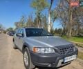 Серый Вольво ХС70, объемом двигателя 2.5 л и пробегом 201 тыс. км за 8800 $, фото 1 на Automoto.ua