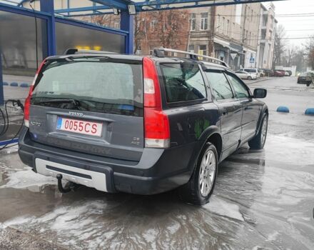 Серый Вольво ХС70, объемом двигателя 2.4 л и пробегом 289 тыс. км за 5100 $, фото 3 на Automoto.ua