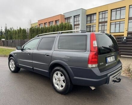 Серый Вольво ХС70, объемом двигателя 2.4 л и пробегом 300 тыс. км за 3000 $, фото 1 на Automoto.ua