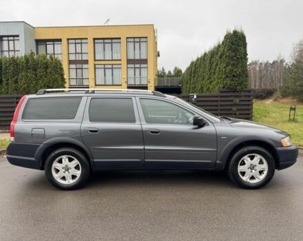 Серый Вольво ХС70, объемом двигателя 2.4 л и пробегом 300 тыс. км за 3000 $, фото 2 на Automoto.ua