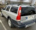 Серый Вольво ХС70, объемом двигателя 2.5 л и пробегом 330 тыс. км за 6950 $, фото 3 на Automoto.ua