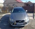 Серый Вольво ХС70, объемом двигателя 2.4 л и пробегом 371 тыс. км за 11000 $, фото 1 на Automoto.ua